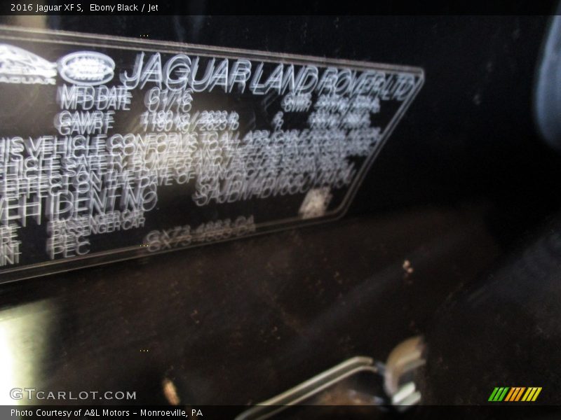 Ebony Black / Jet 2016 Jaguar XF S