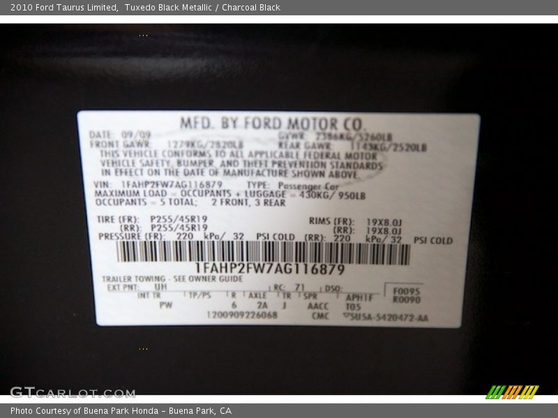 Tuxedo Black Metallic / Charcoal Black 2010 Ford Taurus Limited