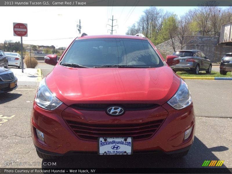 Garnet Red / Taupe 2013 Hyundai Tucson GLS