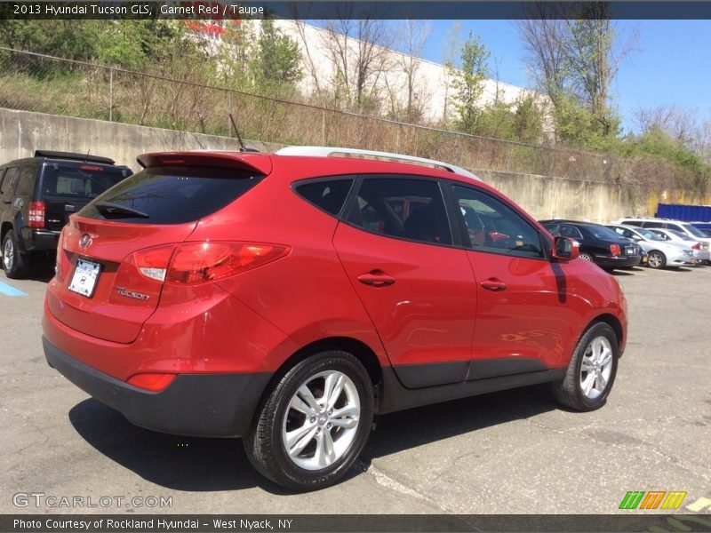 Garnet Red / Taupe 2013 Hyundai Tucson GLS