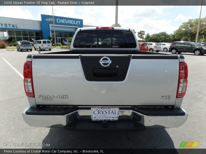 Radiant Silver / Graphite 2006 Nissan Frontier XE King Cab
