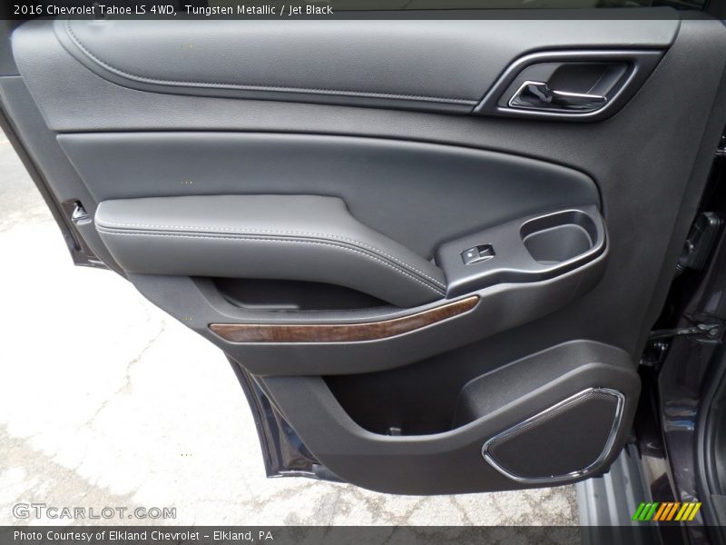 Tungsten Metallic / Jet Black 2016 Chevrolet Tahoe LS 4WD