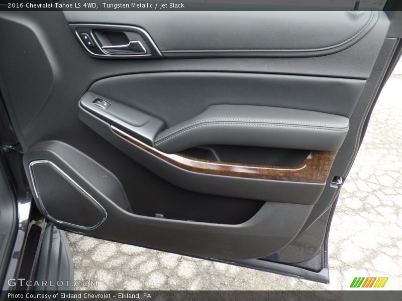 Tungsten Metallic / Jet Black 2016 Chevrolet Tahoe LS 4WD