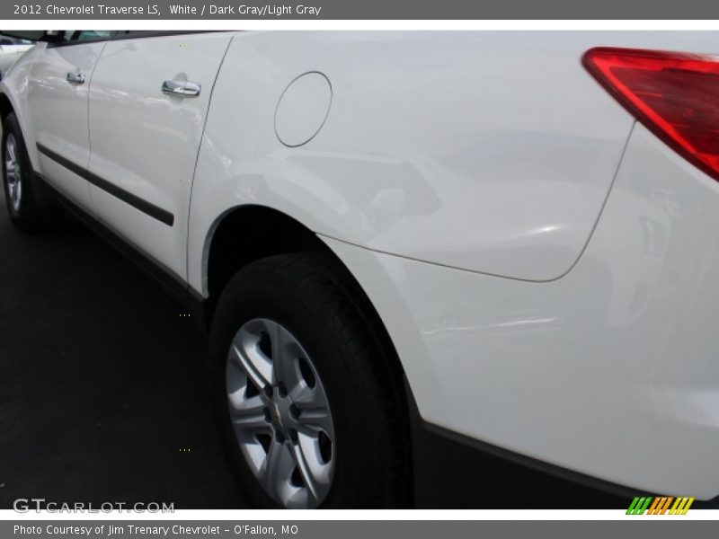 White / Dark Gray/Light Gray 2012 Chevrolet Traverse LS