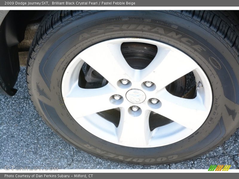 Brilliant Black Crystal Pearl / Pastel Pebble Beige 2009 Dodge Journey SXT