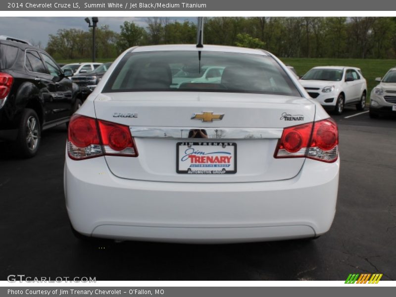 Summit White / Jet Black/Medium Titanium 2014 Chevrolet Cruze LS