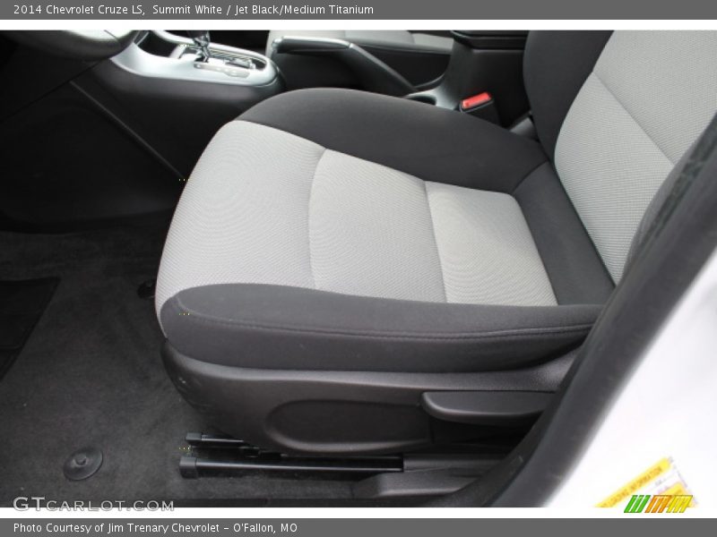 Summit White / Jet Black/Medium Titanium 2014 Chevrolet Cruze LS