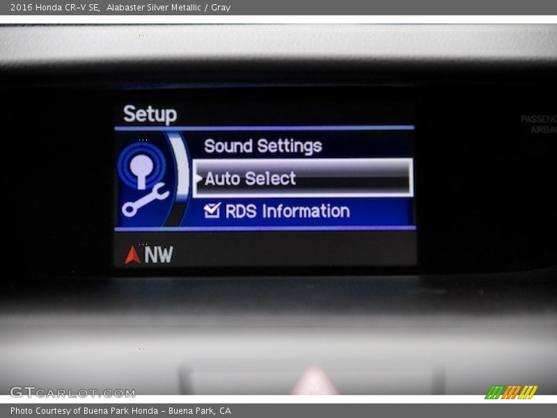 Alabaster Silver Metallic / Gray 2016 Honda CR-V SE