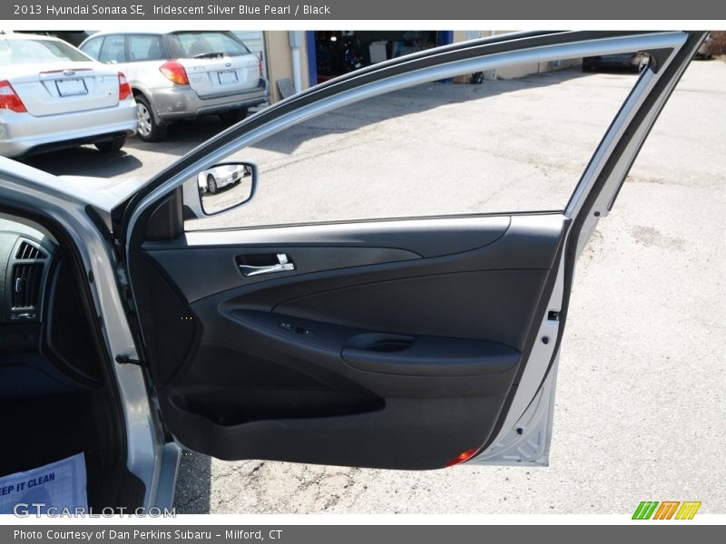 Iridescent Silver Blue Pearl / Black 2013 Hyundai Sonata SE