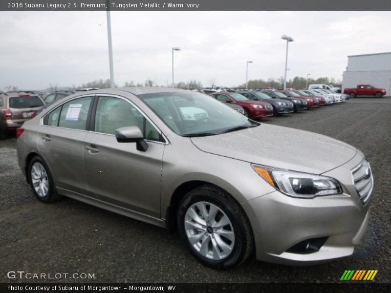Front 3/4 View of 2016 Legacy 2.5i Premium