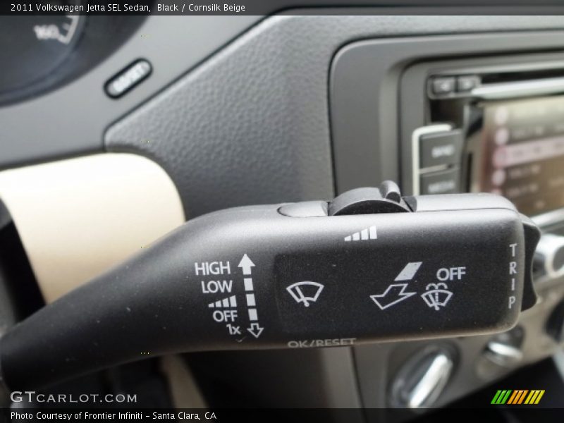 Black / Cornsilk Beige 2011 Volkswagen Jetta SEL Sedan