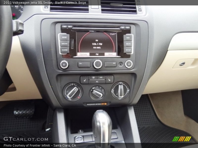Black / Cornsilk Beige 2011 Volkswagen Jetta SEL Sedan