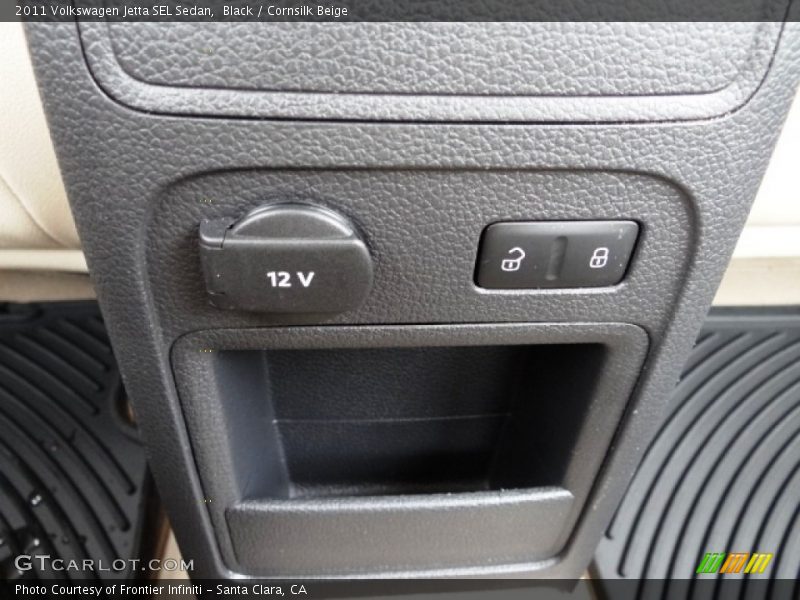 Black / Cornsilk Beige 2011 Volkswagen Jetta SEL Sedan