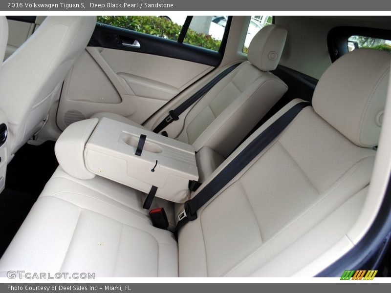 Deep Black Pearl / Sandstone 2016 Volkswagen Tiguan S