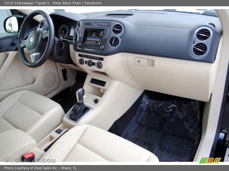 Deep Black Pearl / Sandstone 2016 Volkswagen Tiguan S