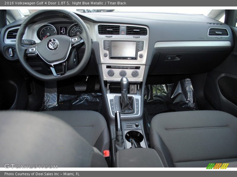 Dashboard of 2016 Golf 4 Door 1.8T S