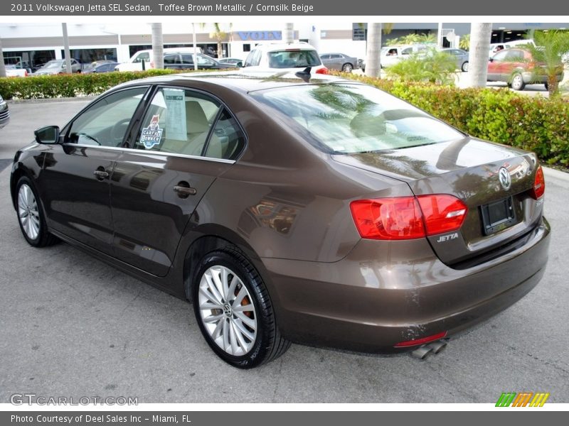 Toffee Brown Metallic / Cornsilk Beige 2011 Volkswagen Jetta SEL Sedan