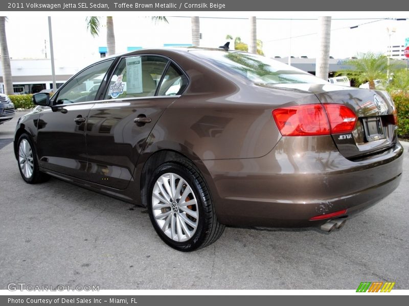 Toffee Brown Metallic / Cornsilk Beige 2011 Volkswagen Jetta SEL Sedan