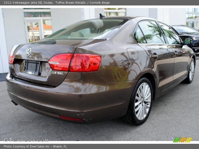 Toffee Brown Metallic / Cornsilk Beige 2011 Volkswagen Jetta SEL Sedan