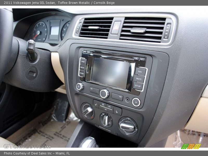Toffee Brown Metallic / Cornsilk Beige 2011 Volkswagen Jetta SEL Sedan