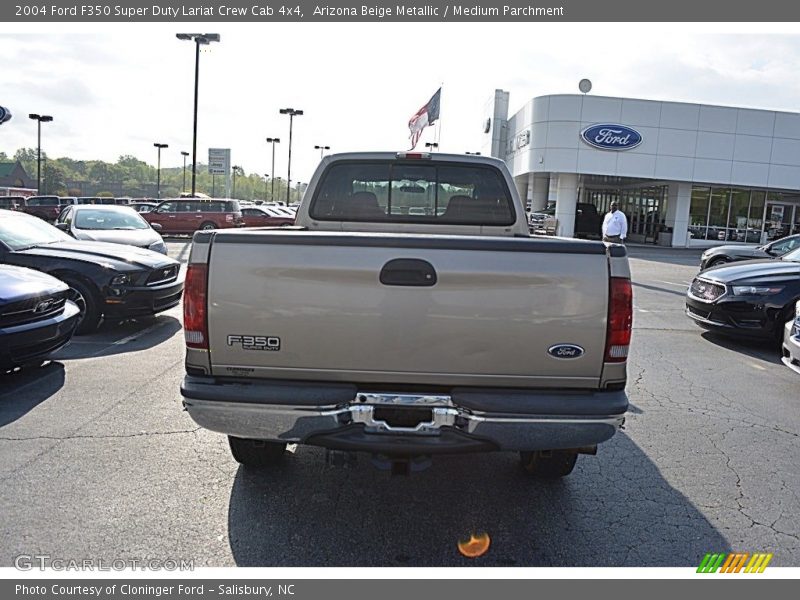 Arizona Beige Metallic / Medium Parchment 2004 Ford F350 Super Duty Lariat Crew Cab 4x4