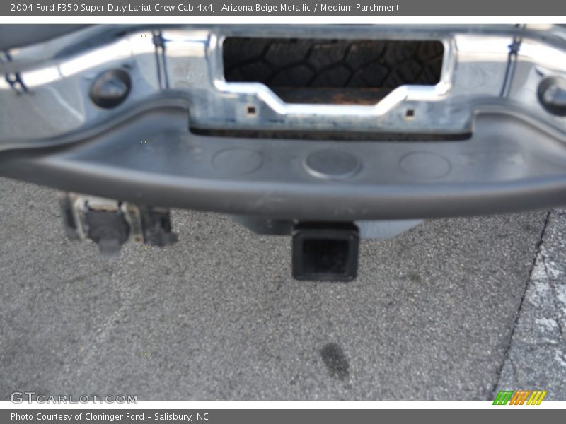 Arizona Beige Metallic / Medium Parchment 2004 Ford F350 Super Duty Lariat Crew Cab 4x4