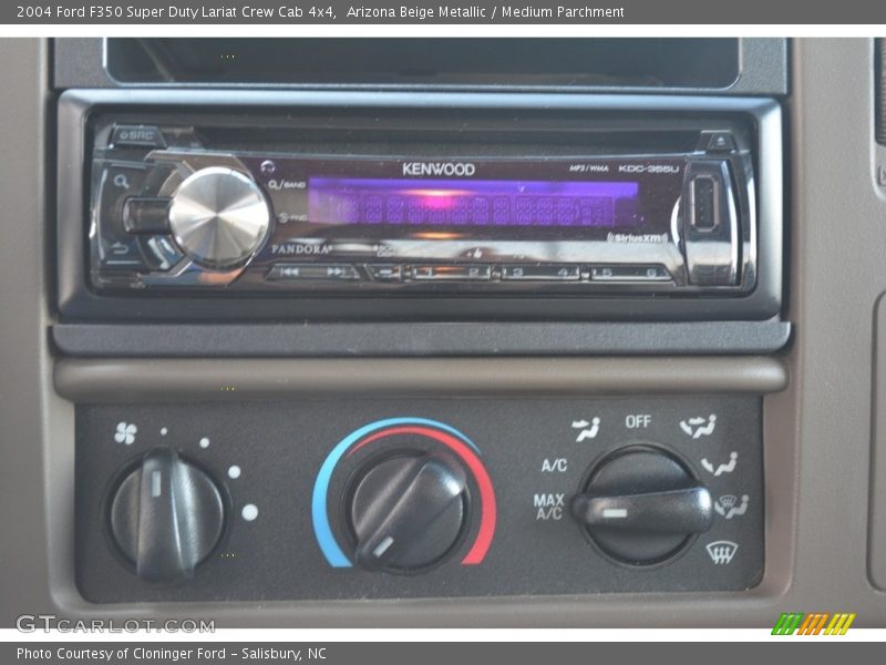 Arizona Beige Metallic / Medium Parchment 2004 Ford F350 Super Duty Lariat Crew Cab 4x4
