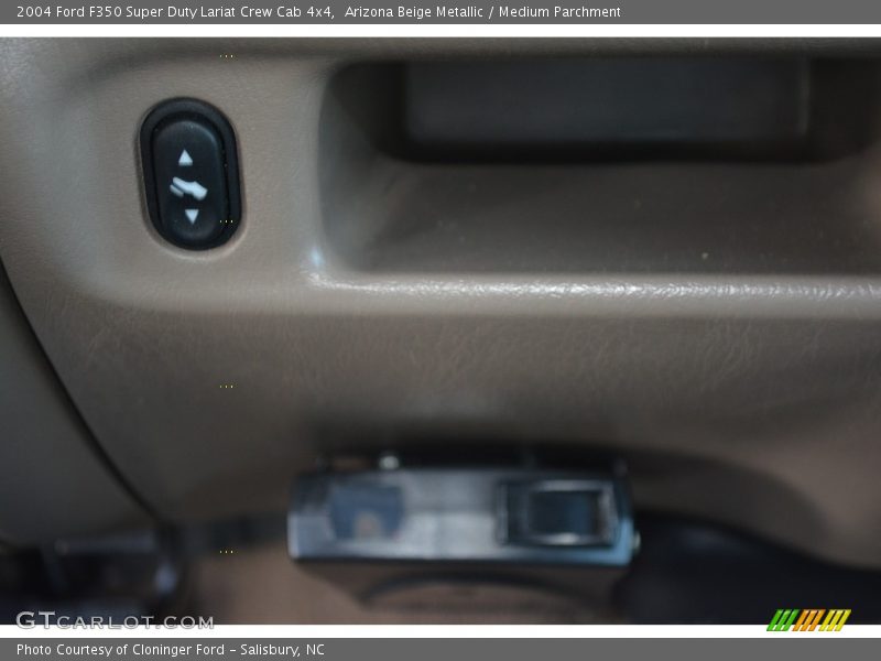 Arizona Beige Metallic / Medium Parchment 2004 Ford F350 Super Duty Lariat Crew Cab 4x4