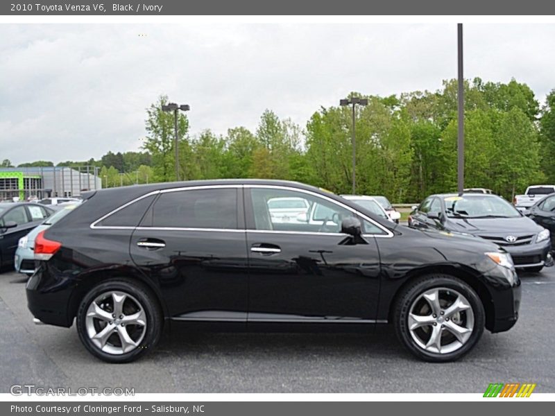 Black / Ivory 2010 Toyota Venza V6