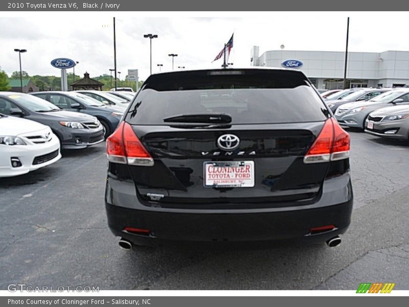 Black / Ivory 2010 Toyota Venza V6