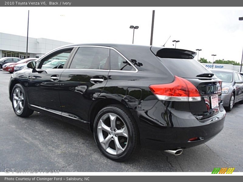 Black / Ivory 2010 Toyota Venza V6