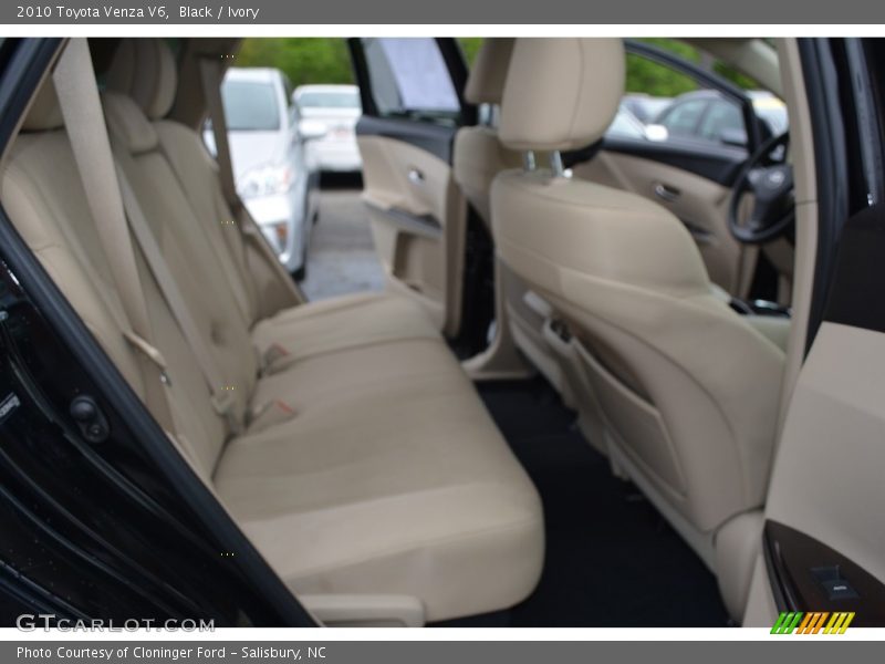 Black / Ivory 2010 Toyota Venza V6