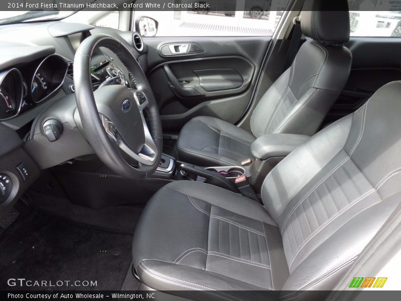 Oxford White / Charcoal Black 2014 Ford Fiesta Titanium Hatchback