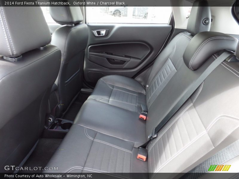 Oxford White / Charcoal Black 2014 Ford Fiesta Titanium Hatchback