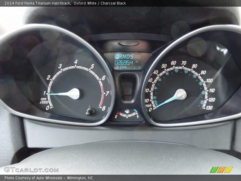 Oxford White / Charcoal Black 2014 Ford Fiesta Titanium Hatchback