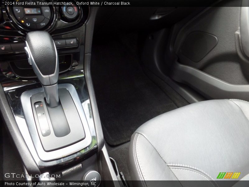 Oxford White / Charcoal Black 2014 Ford Fiesta Titanium Hatchback
