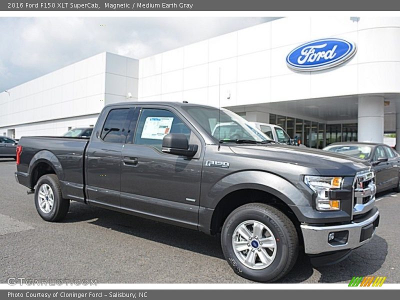 Magnetic / Medium Earth Gray 2016 Ford F150 XLT SuperCab