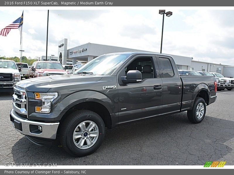 Magnetic / Medium Earth Gray 2016 Ford F150 XLT SuperCab