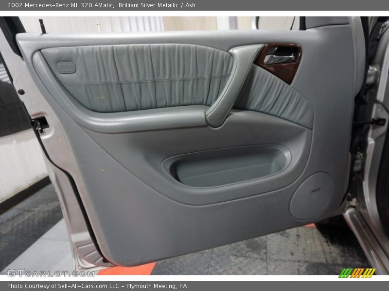 Brilliant Silver Metallic / Ash 2002 Mercedes-Benz ML 320 4Matic