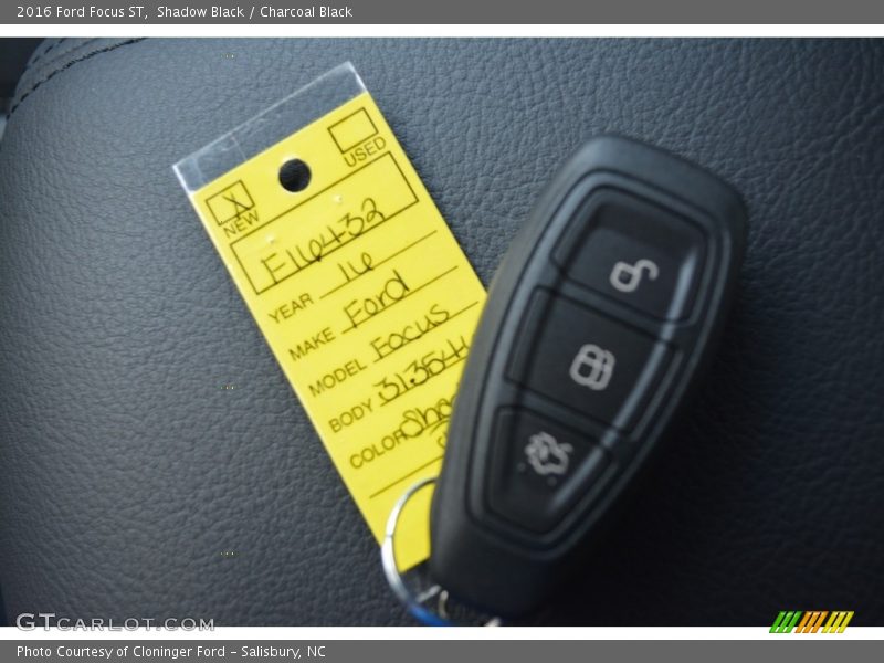 Shadow Black / Charcoal Black 2016 Ford Focus ST