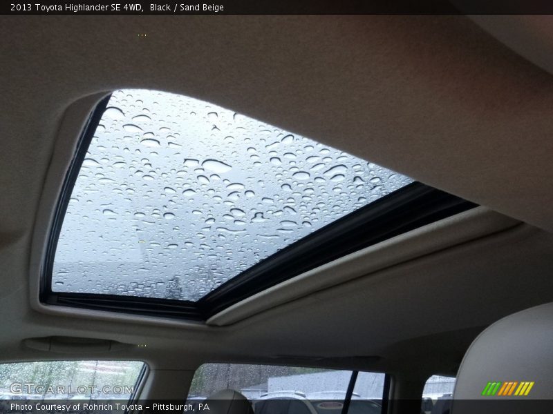 Black / Sand Beige 2013 Toyota Highlander SE 4WD