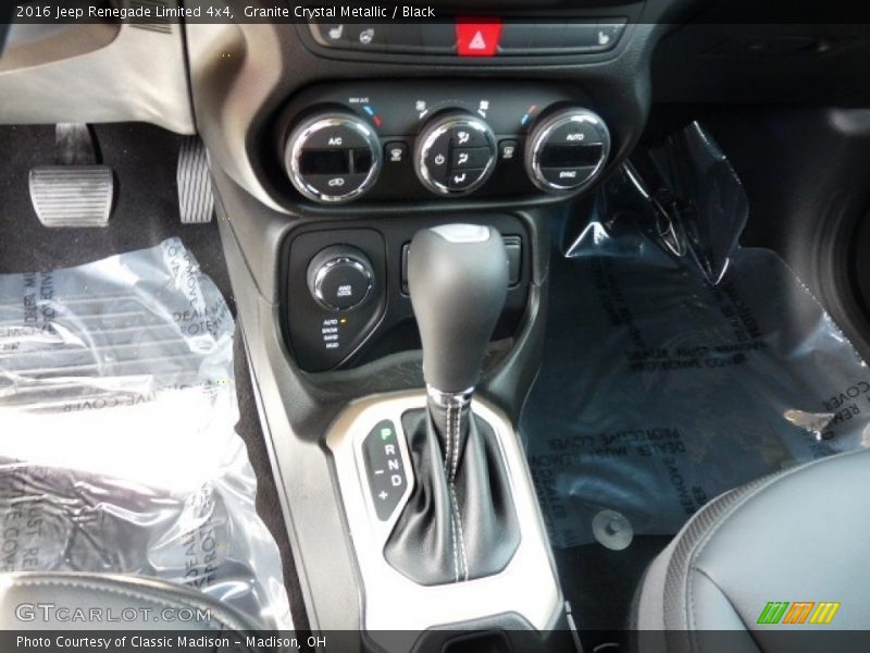 Granite Crystal Metallic / Black 2016 Jeep Renegade Limited 4x4