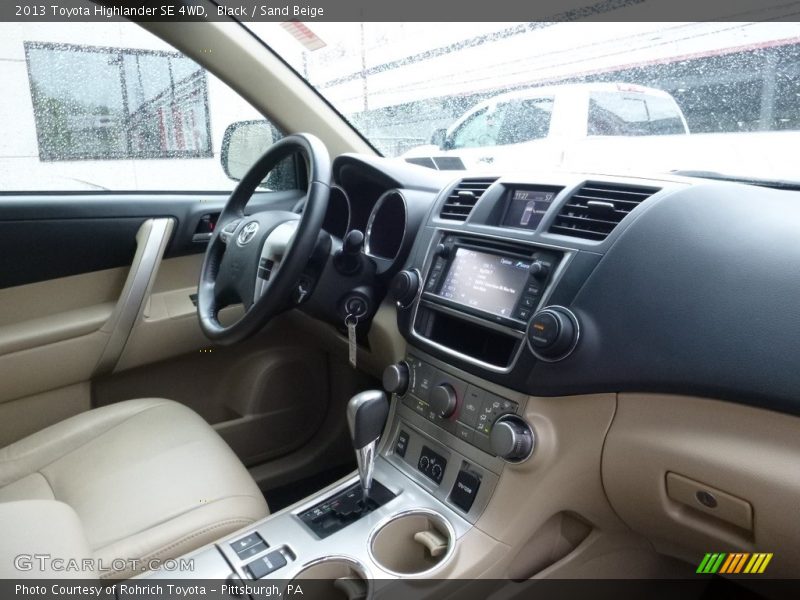 Black / Sand Beige 2013 Toyota Highlander SE 4WD