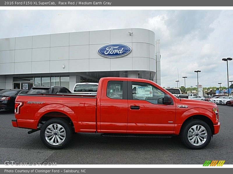 Race Red / Medium Earth Gray 2016 Ford F150 XL SuperCab