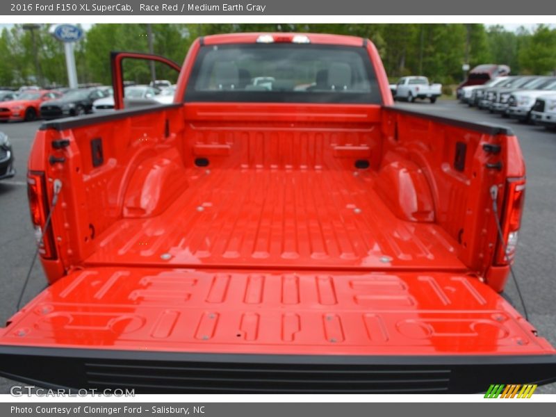 Race Red / Medium Earth Gray 2016 Ford F150 XL SuperCab