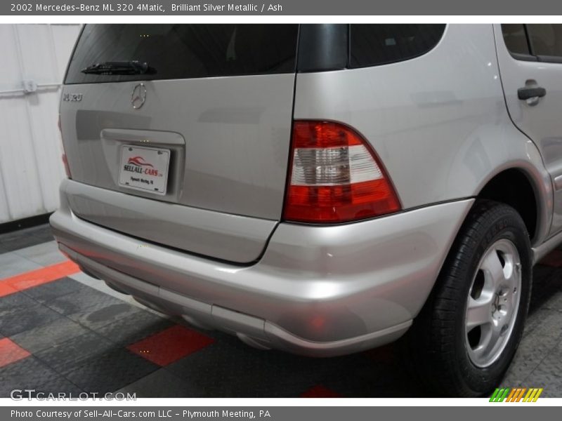Brilliant Silver Metallic / Ash 2002 Mercedes-Benz ML 320 4Matic