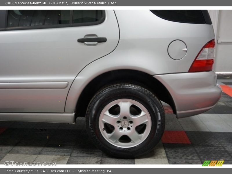 Brilliant Silver Metallic / Ash 2002 Mercedes-Benz ML 320 4Matic