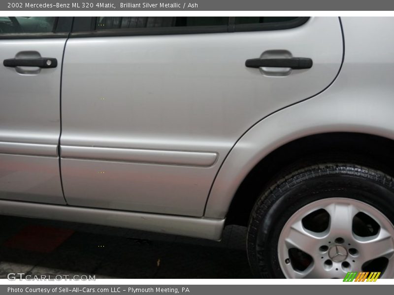 Brilliant Silver Metallic / Ash 2002 Mercedes-Benz ML 320 4Matic