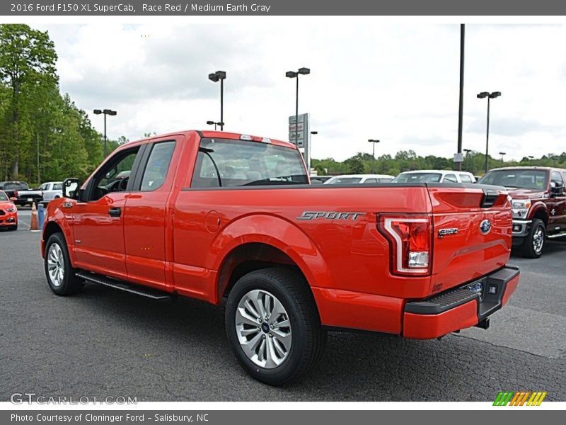 Race Red / Medium Earth Gray 2016 Ford F150 XL SuperCab