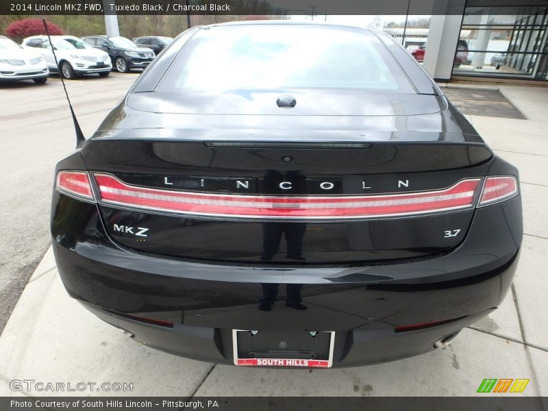 Tuxedo Black / Charcoal Black 2014 Lincoln MKZ FWD